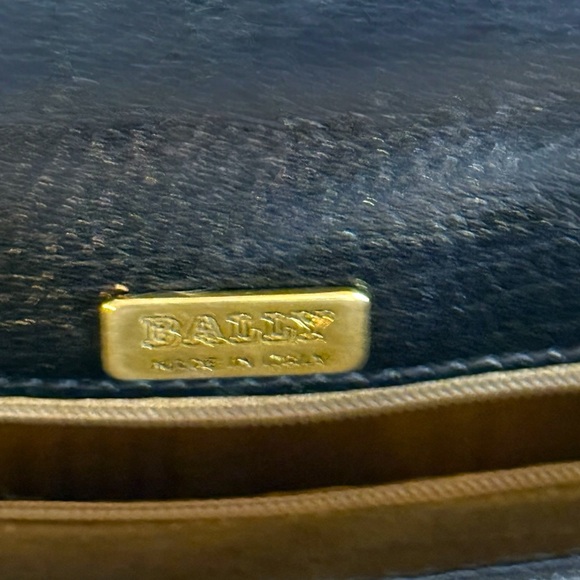 BALLY Vintage Leather Envelope Laptop Bag| Gold Chain Strap & Lock - Picture 7 of 14